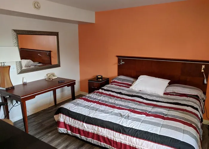 Hotel Skylark